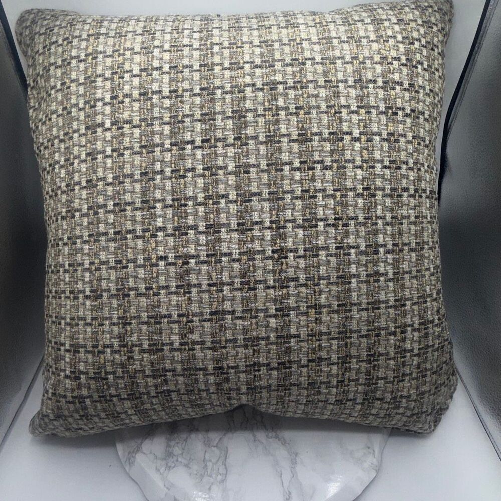 CASAMIA Jijel Tweed 24”x 24” Throw Pillow Cushion - Picture 4 of 7